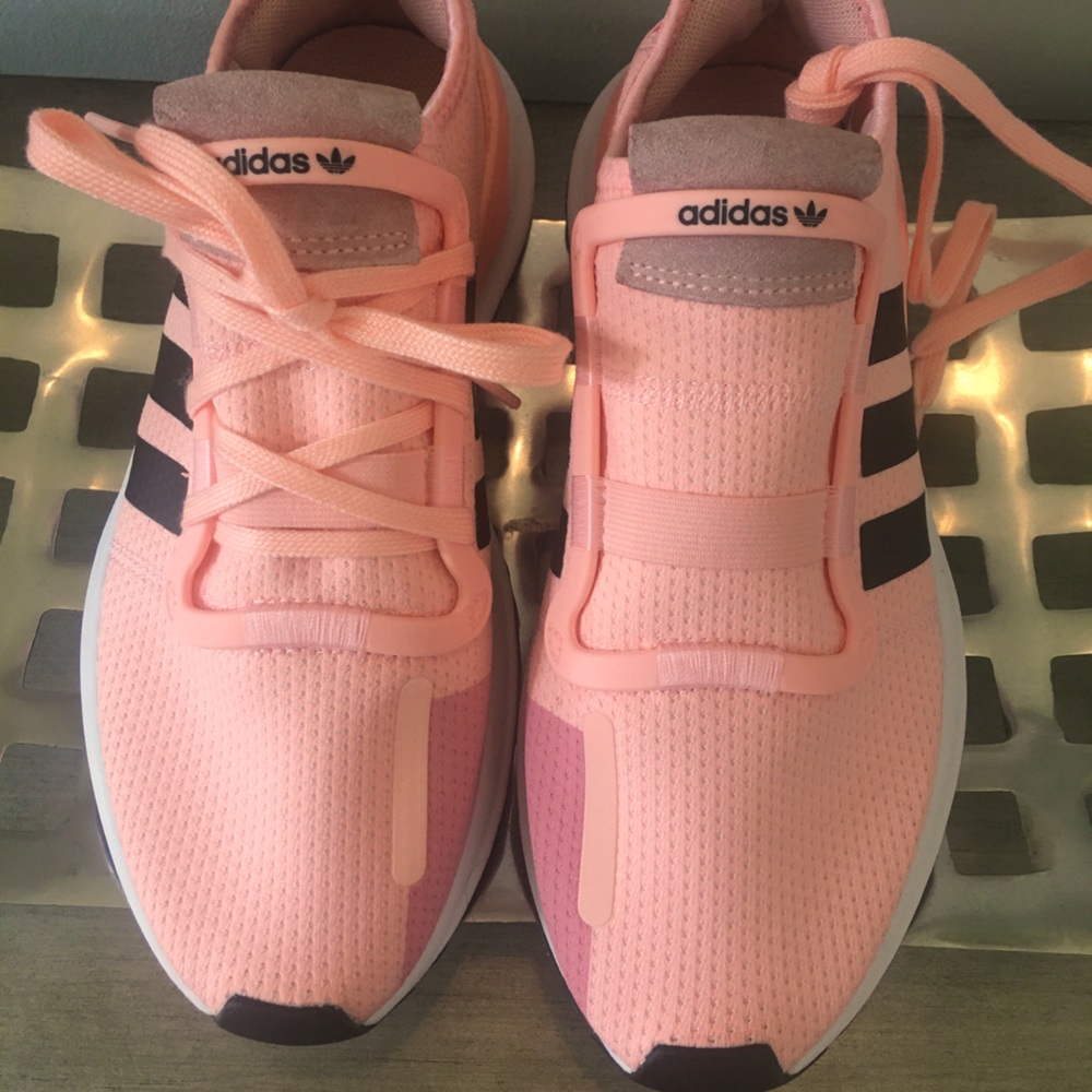 Adidas Tennis Shoes